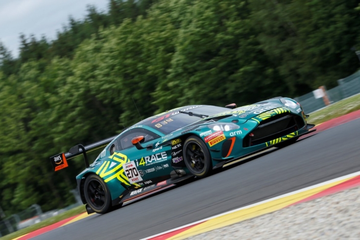 270 Comtoyou Racing-Aston Martin Vantage AMR GT3 Evo-Jessica Hawkins-Antoine Potty-Rodrigo Almeida-Alexandre LeroyI